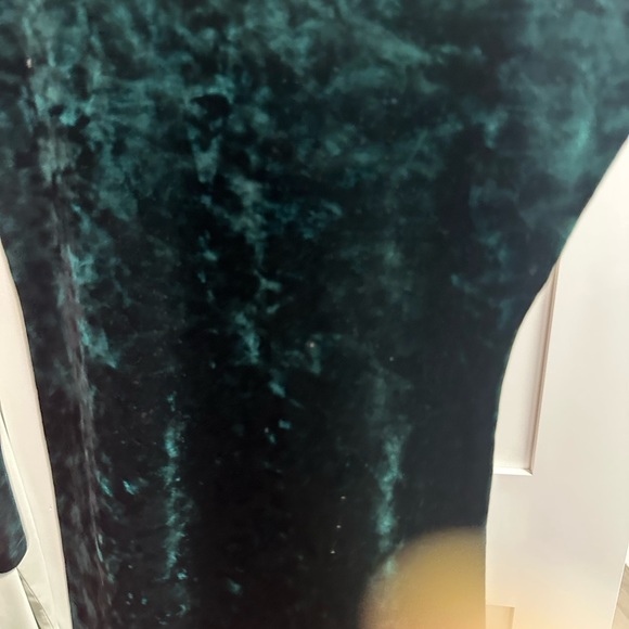 Velvet low back - Picture 2 of 3